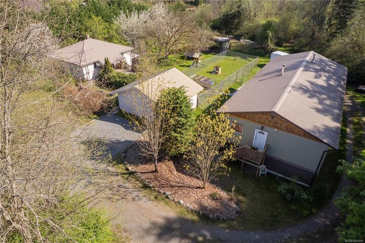 3468 Cowichan Lake Rd — photo 1