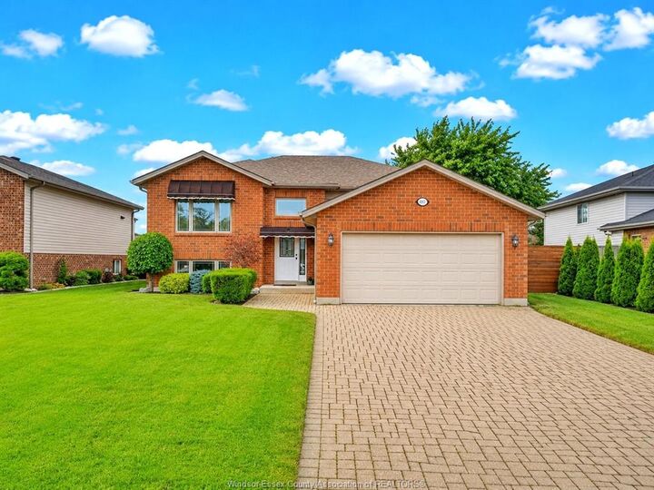 Property Photo: 890 Southwood Drive ON N0R 1A0