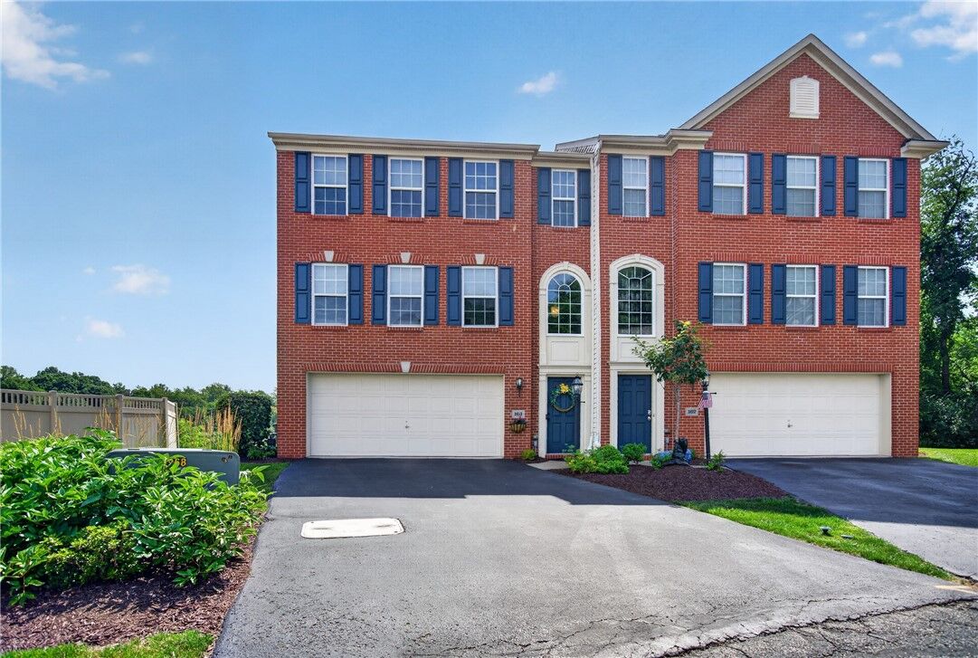 Property Photo: 163 Aidan Ct PA 15226