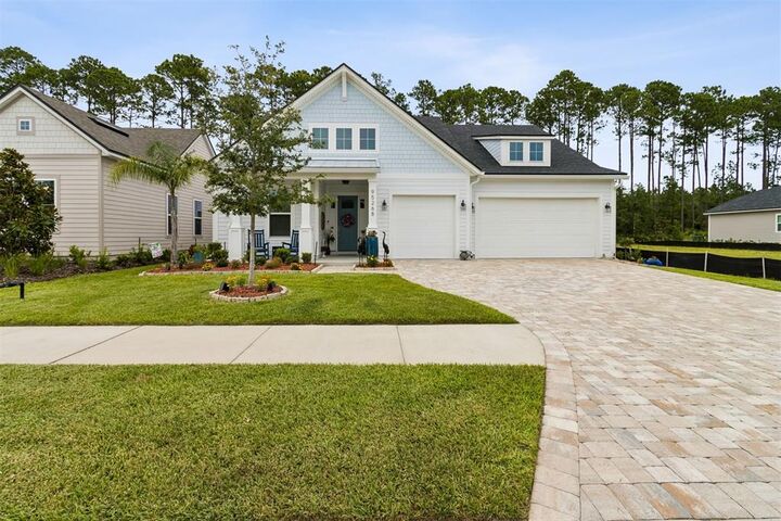 Property Photo: 95268 Golden Glow Drive FL 32034
