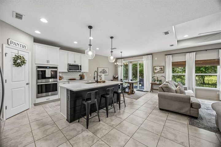 Property Photo: 81736 Mainsheet Court FL 32034