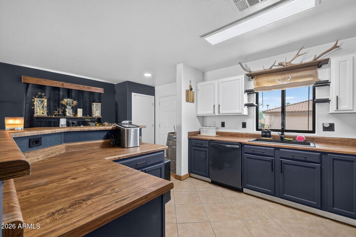Property Photo:  2681 S Powell Road  AZ 85119 