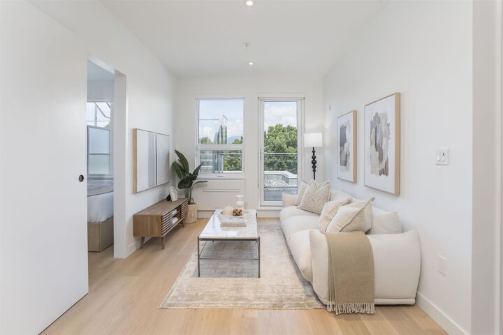 Property Photo: 2471 St. George Street Ph522 BC V5T 1W9