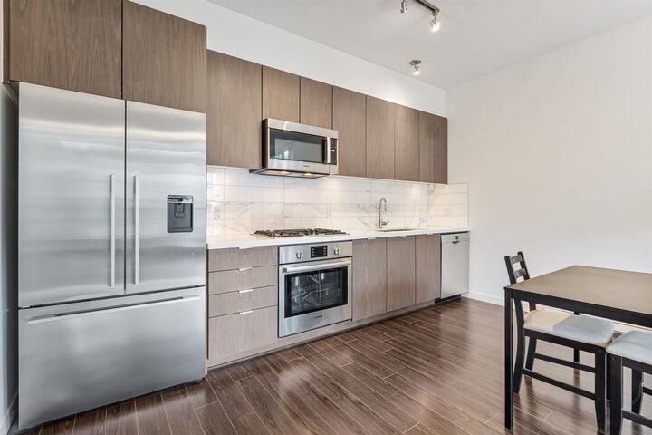 Property Photo: 3168 Riverwalk Avenue 301 BC V5S 0B8