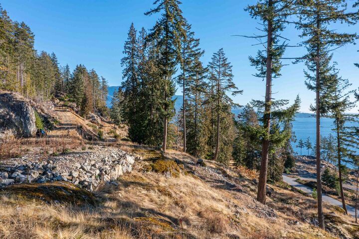 Property Photo:  822 McIntosh Lane  BC V0N 1G2 