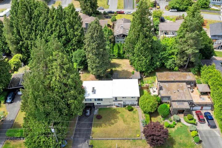 Property Photo: 3028 Starlight Way BC V3C 3P6