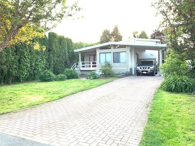 Property Photo:  5217 Central Avenue A  BC V4K 2H1 