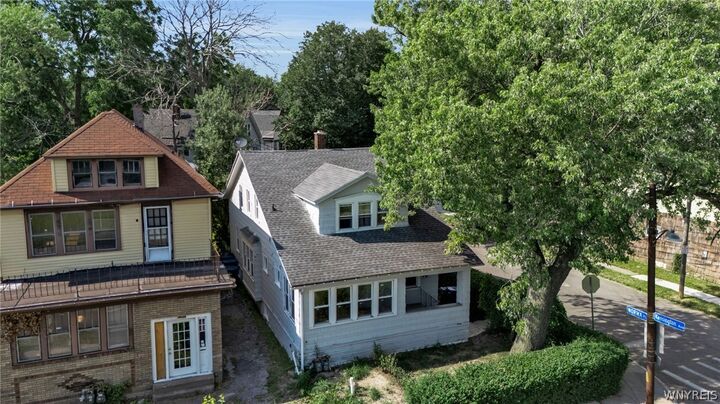 Property Photo:  468 Kensington Avenue  NY 14214 