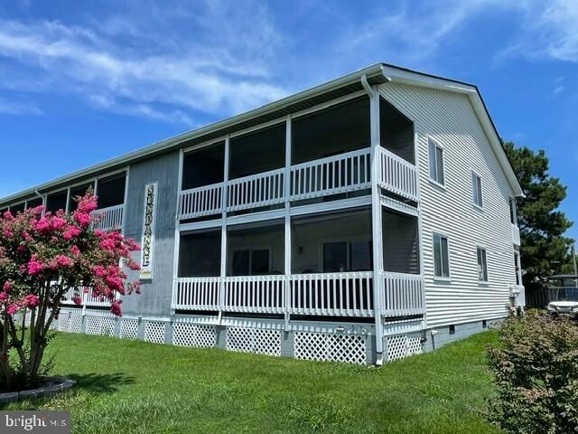 Property Photo:  216 Monroe Bay Avenue 101  VA 22443 