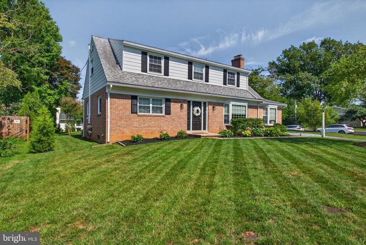 Property Photo: 1521 Fellowship Drive PA 17601