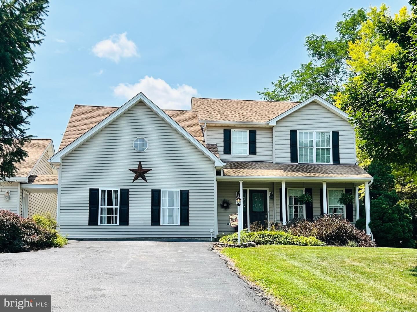 Property Photo: 98 Bennett Shade Lane WV 25403