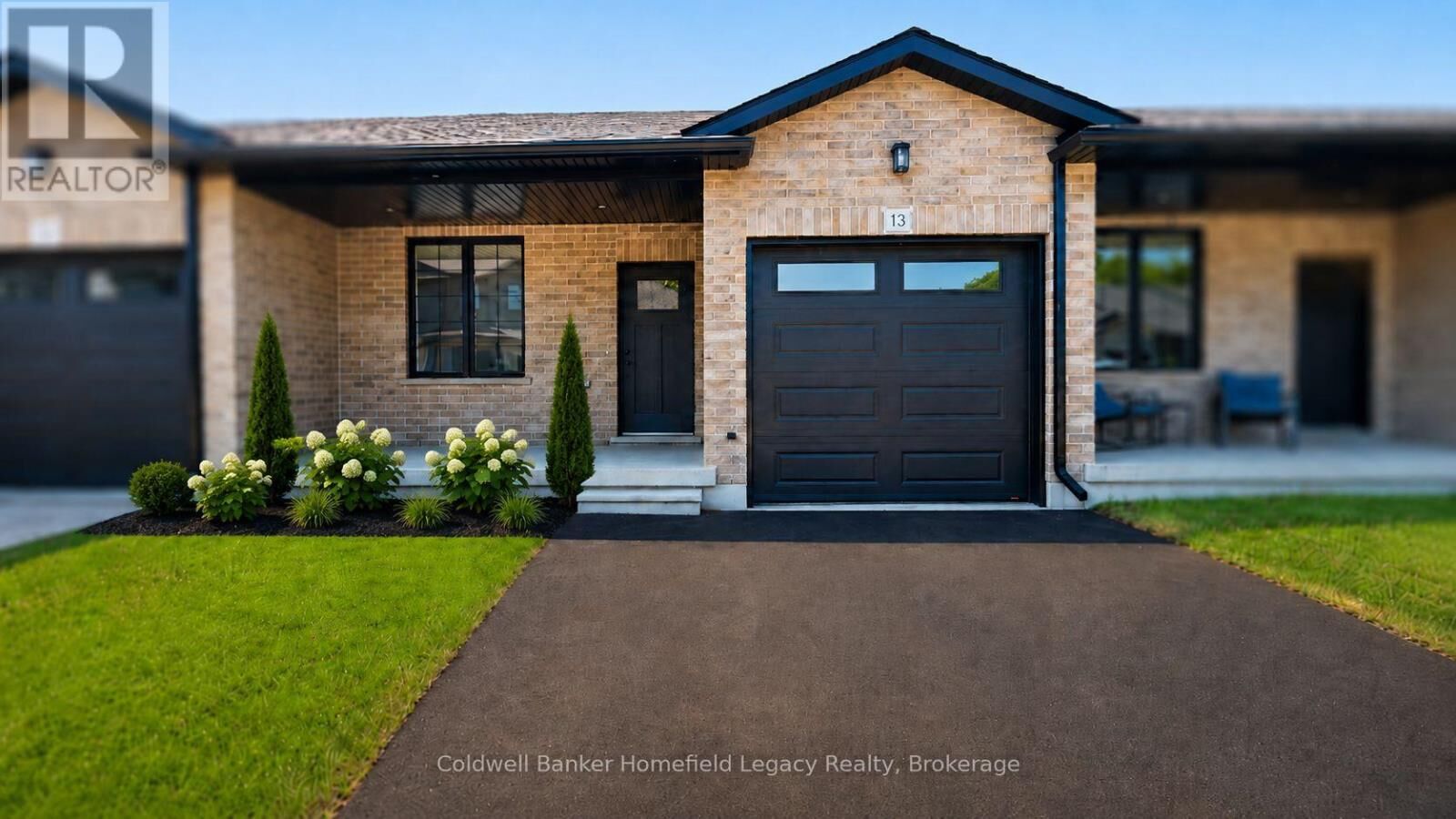 Property Photo:  165 Egan Avenue 13  ON N4X 0C9 