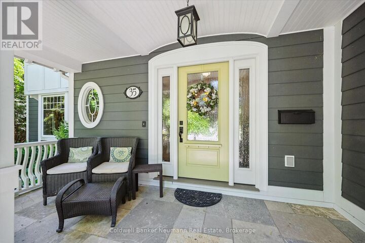 Property Photo: 35 Monticello Crescent ON N1G 2M1