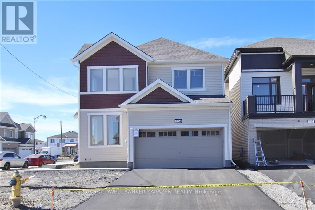 Property Photo: 924 Nokomis Place ON K2J 3V5
