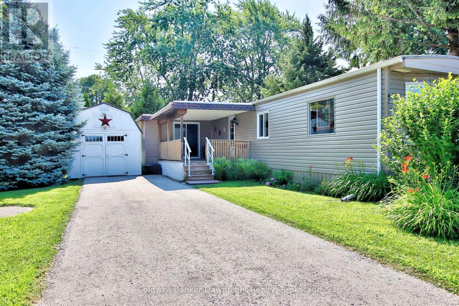 Property Photo:  42 Cranberry Drive  ON N7A 3Y3 