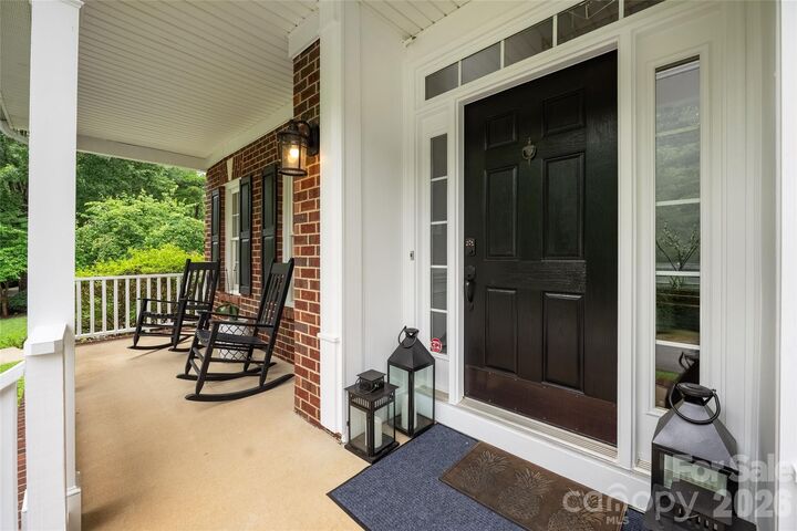 Property Photo: 4034 Nicole Eileen Lane NC 28216