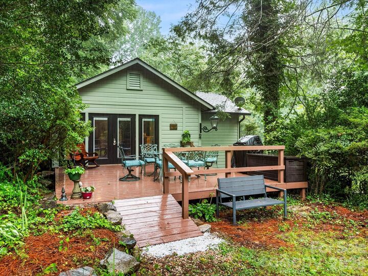 Property Photo: 167 Sheridan Lane NC 28746