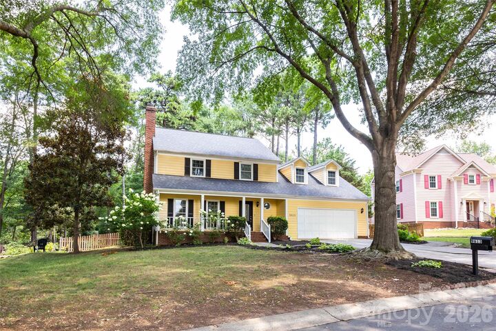 Property Photo: 9613 Fairmead Drive NC 28269