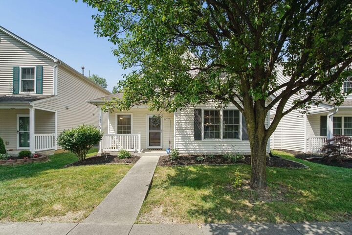 Property Photo: 1498 Sargas Street OH 43240