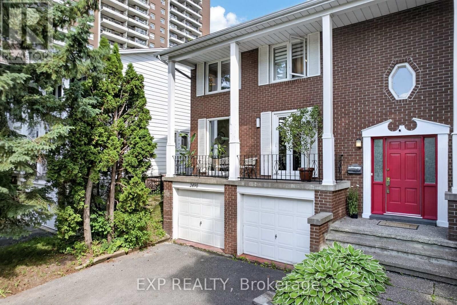 Property Photo: 2490 Regina Street ON K2B 6X5