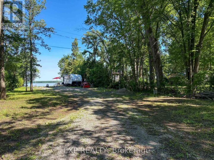 Property Photo:  11 Engineer Lane  ON K7V 3Z8 