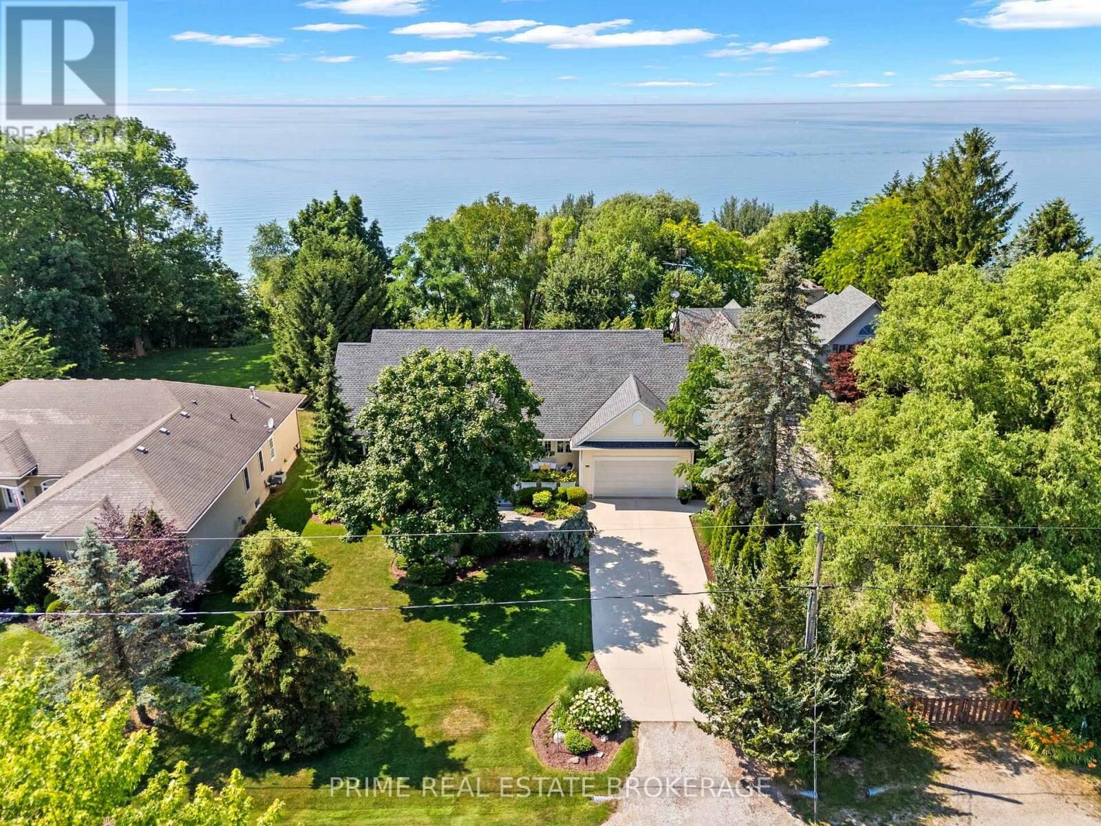 Property Photo: 4710 Lakeside Street ON N0N 1J6