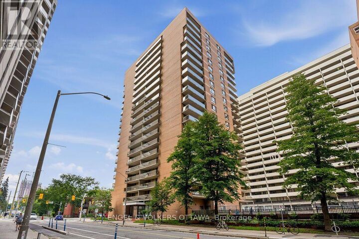 Property Photo: 475 Laurier Avenue West 1602 ON K1R 7X1