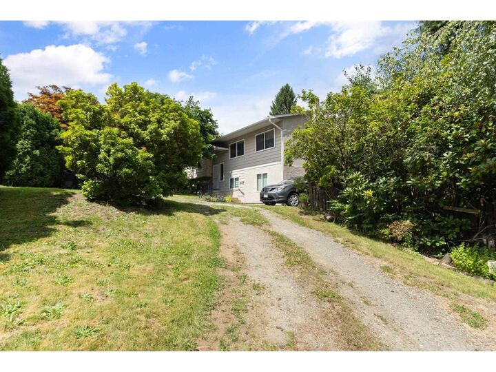 Photo de la propriété:  34107 Marshall Road  BC V2S 1L8 