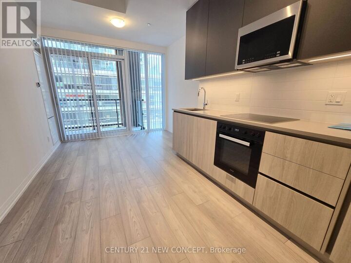 Property Photo: 400 King Street West 721 ON M5V 0X8
