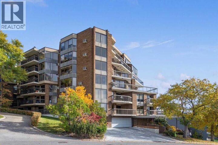 Property Photo:  320 Meredith Road Northeast  AB T2E 5A6 
