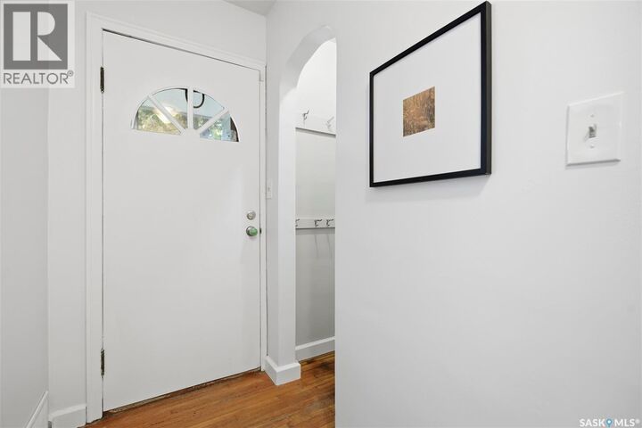 Property Photo: 1318 B Avenue N SK S7L 1G5