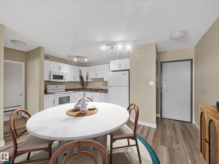Property Photo: 9710 105 Street NW 502 AB T5K 1A4
