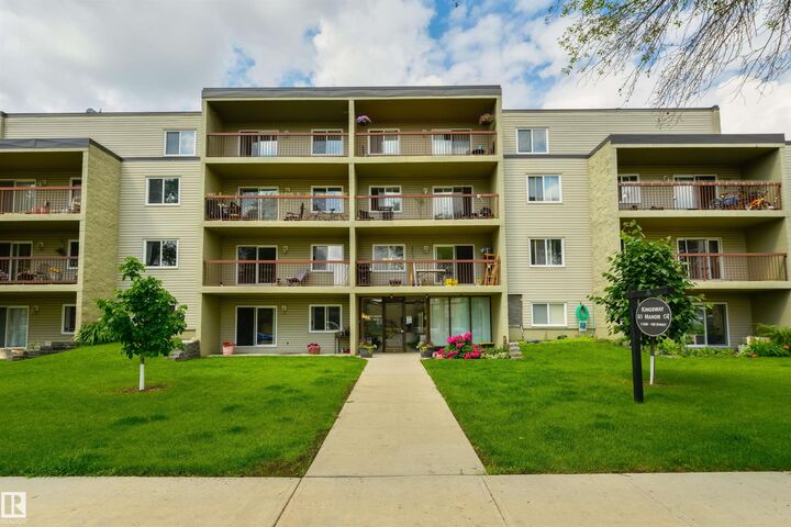 Property Photo: 11026 106 Street NW 204 AB T5H 2Y4