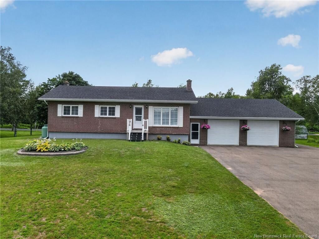Property Photo:  6 Paul Street  NB E4P 7V5 