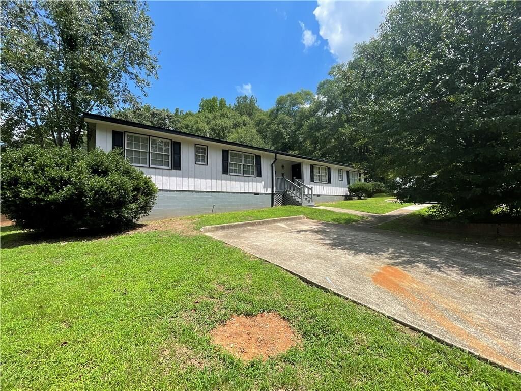 Property Photo:  4420 Lynn Court  GA 30127 