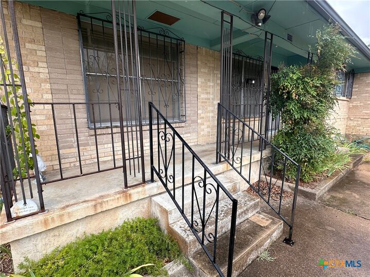 Property Photo:  1110 Searcy Drive  TX 76543 