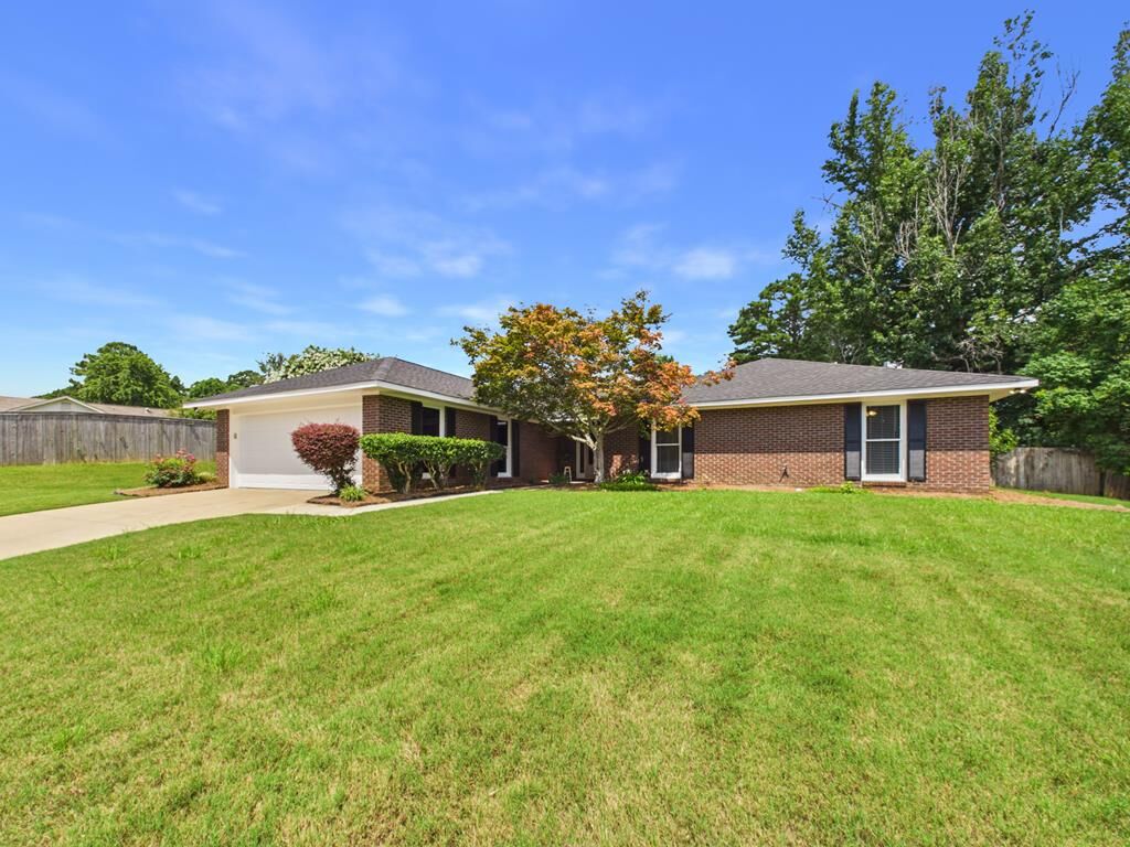 Property Photo:  913 Lismore Drive  GA 31904 
