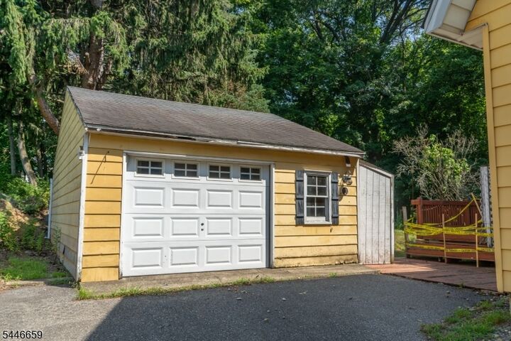 Property Photo:  19 New St  NJ 08829 