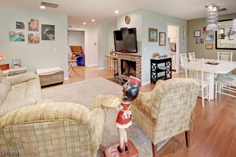 Property Photo: 13 Cerone Ct NJ 07052