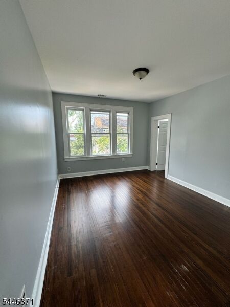 Property Photo:  105 W 17th St 2F  NJ 07036 