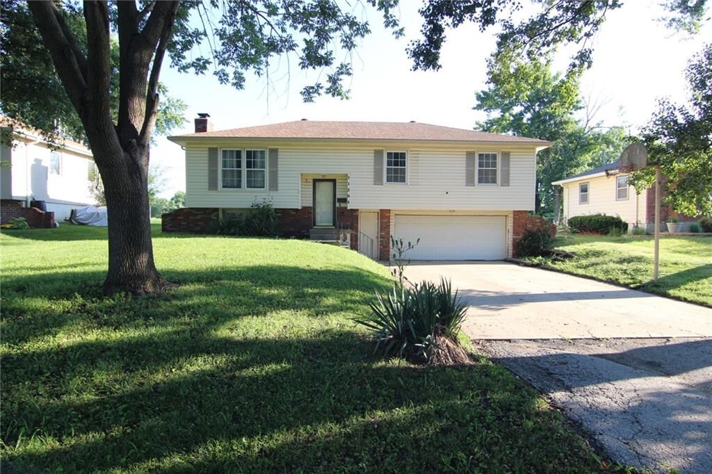 Property Photo: 11204 W 51st Terrace KS 66203