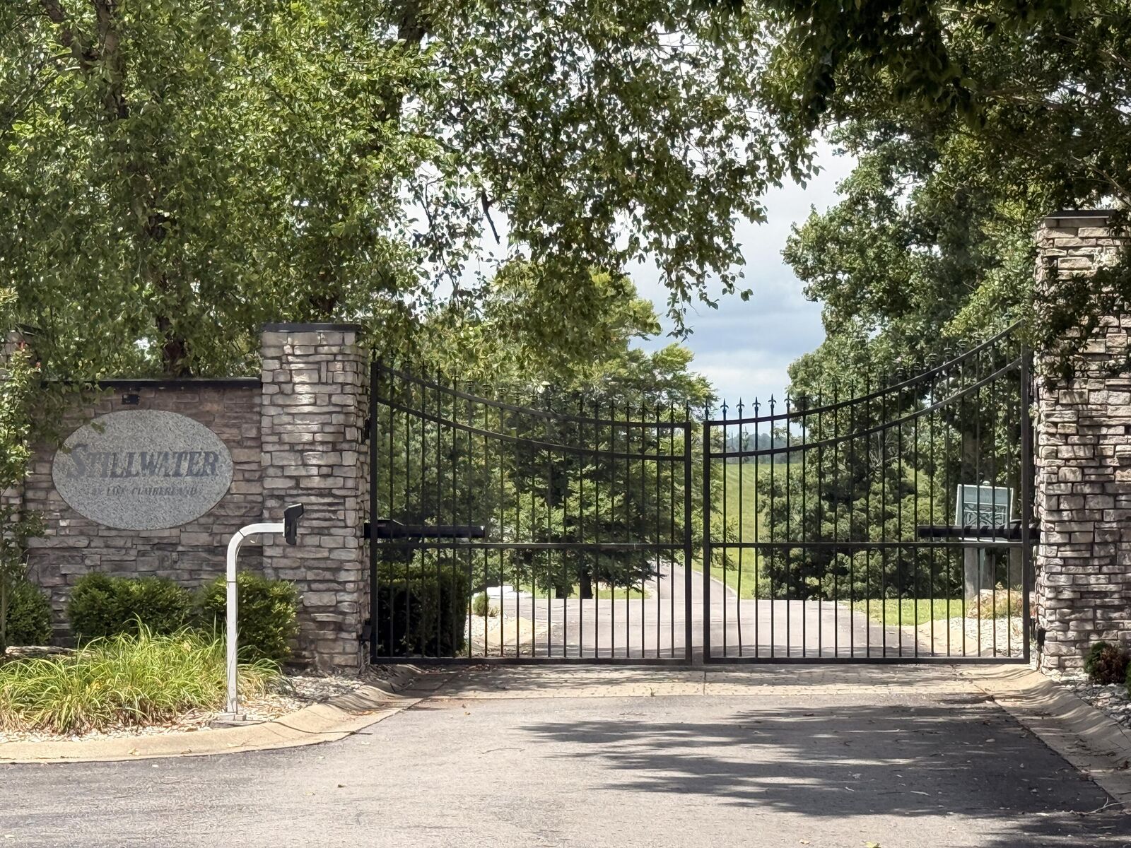 Property Photo:  219 Stillwater Boulevard  KY 42642 