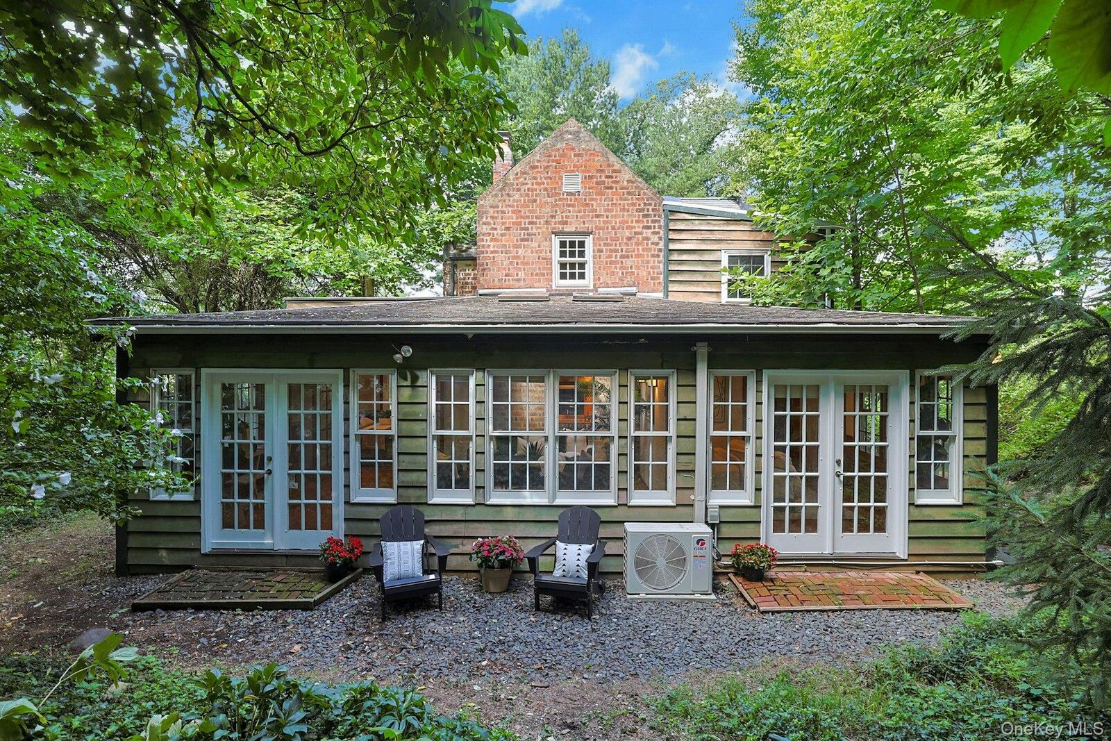 Property Photo:  10 Broadway  NY 10522 
