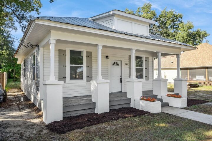 Property Photo:  248 E Magnolia Street  FL 34736 