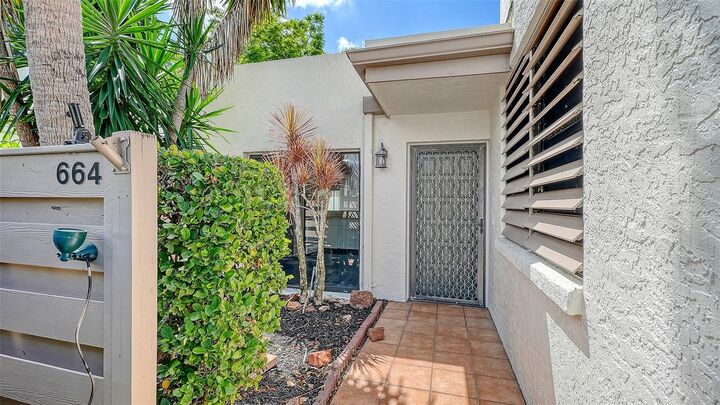 Property Photo: 664 Woodlawn Drive FL 34210