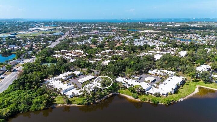 Property Photo: 301 Timberlake Drive FL 34210