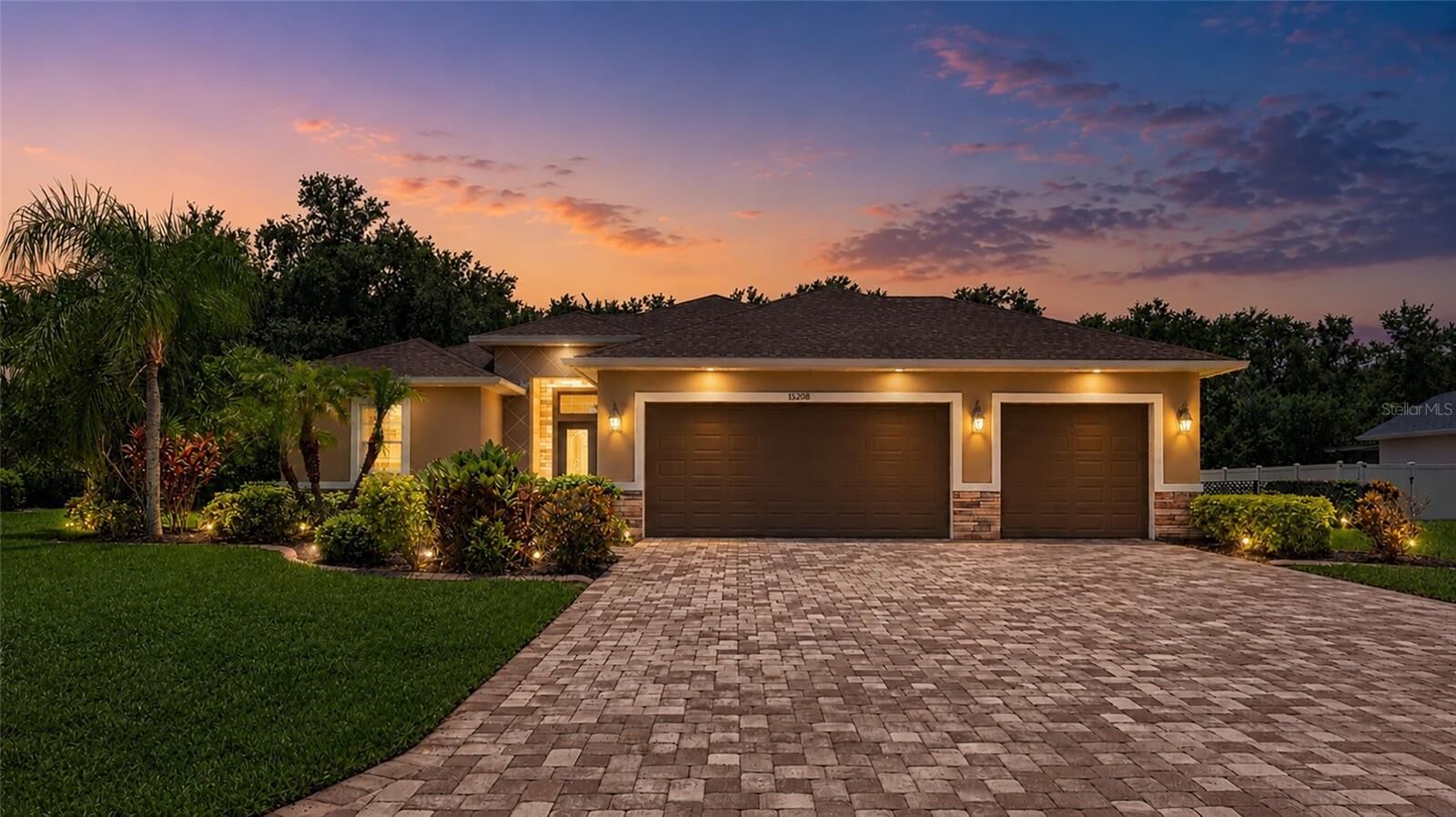 Property Photo:  15208 21st Avenue E  FL 34212 