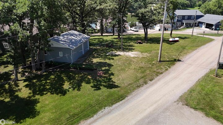 Property Photo:  103 North Drive  IA 50171 