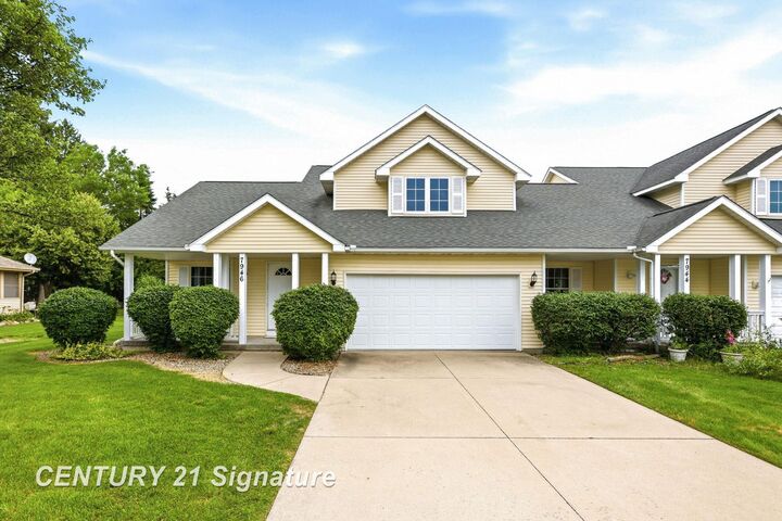 Property Photo:  7944-7946 Rivercrest Court  MI 48623 