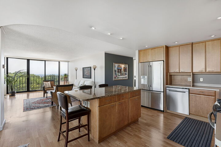 Property Photo: 929 N Astor St WI 53202